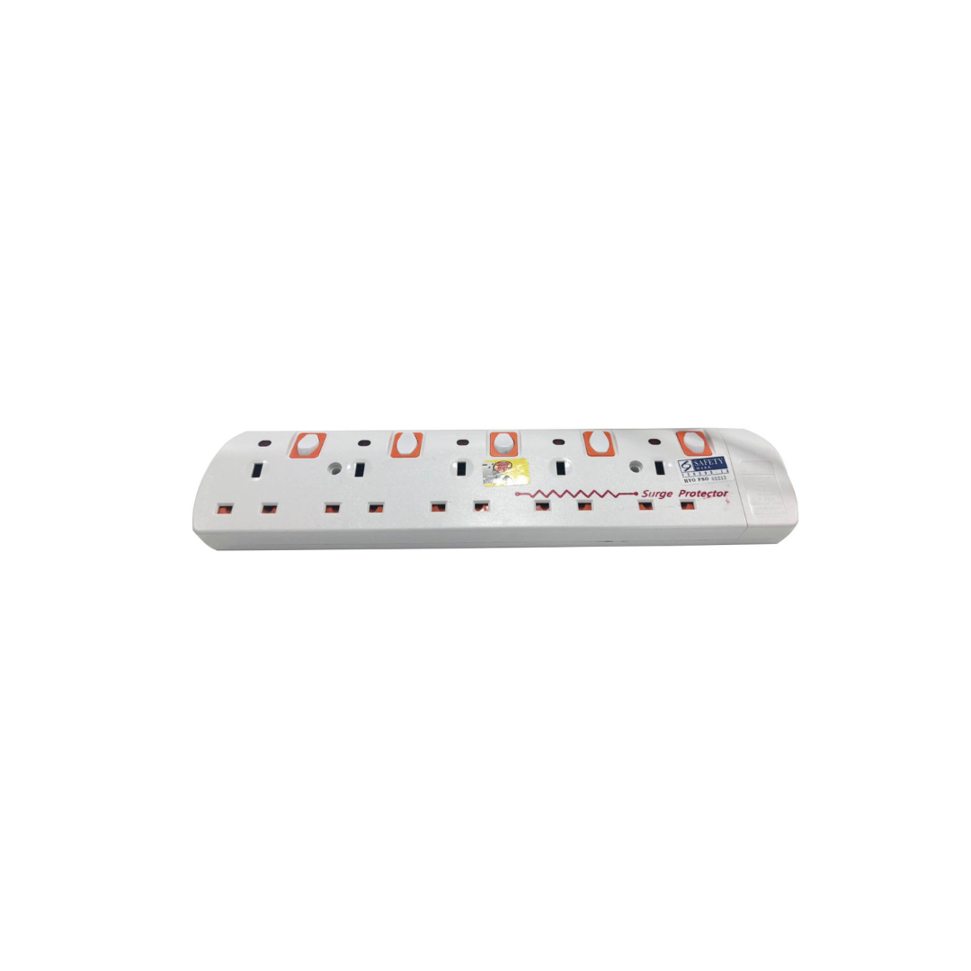 Extension Socket 3 Pin 5 Way